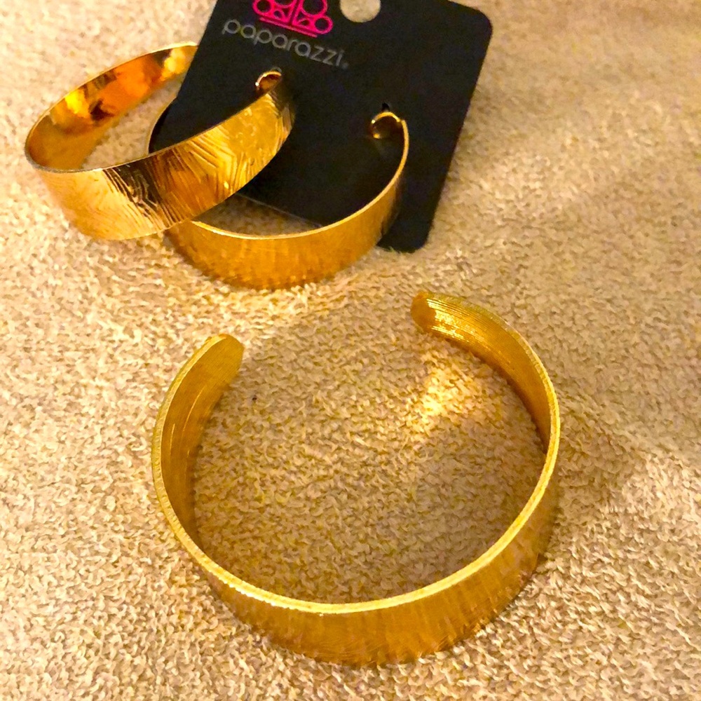 🌞Paparazzi Rose Gold-Colored Earrings and Cuff Bracelet Matching Set